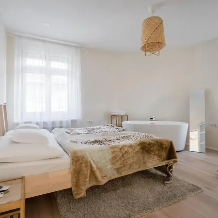 Bpr Japandi Design With A/c Apartment Budapest
